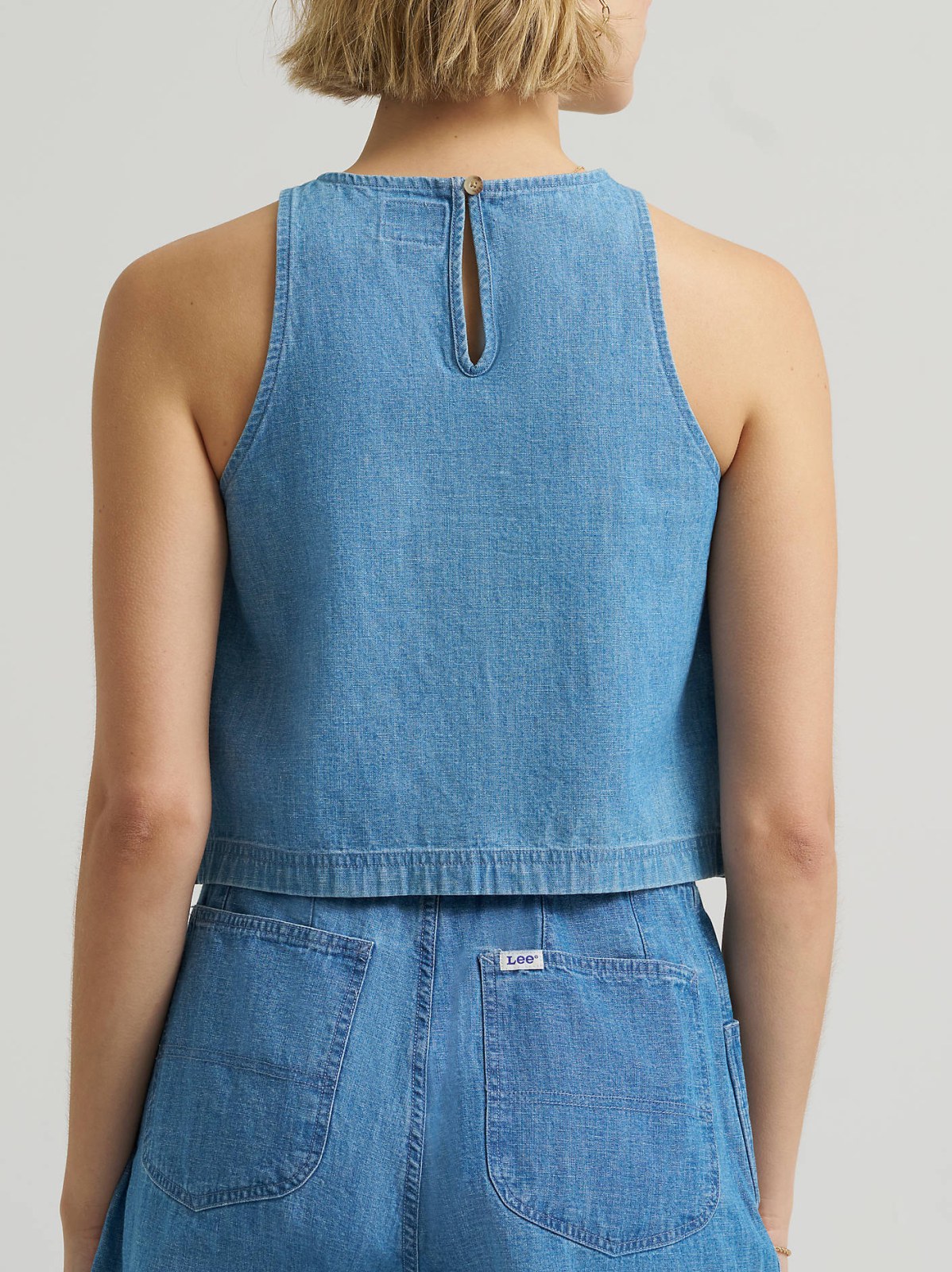 Women's Boxy Button Back Linen Tank Top - view 5