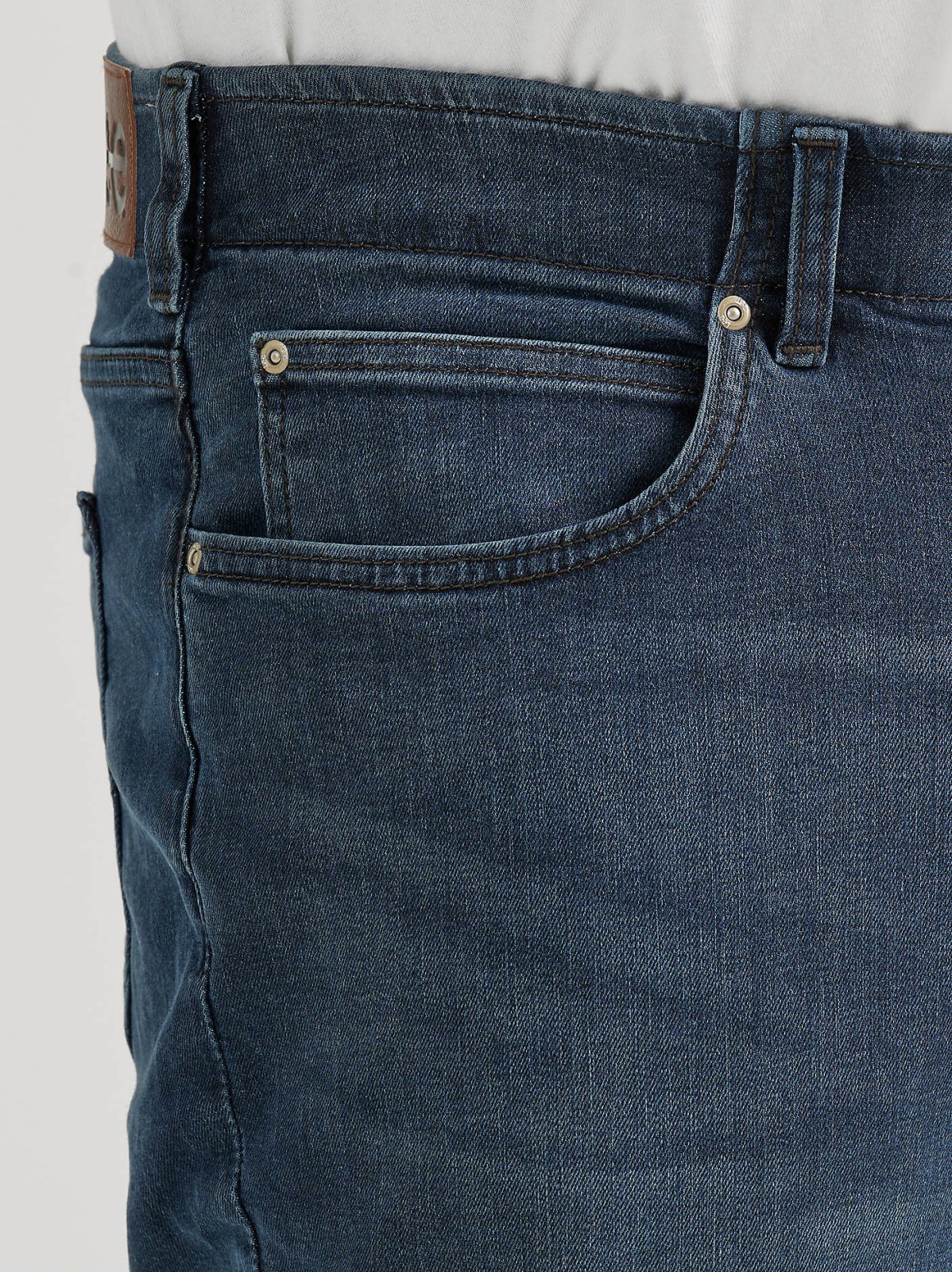 Men's Extreme Motion MVP Relaxed Straight Jean (Big & Tall) - view 6