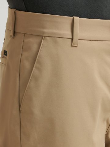 Men's Extreme Motion Regular Taper Chino Pant