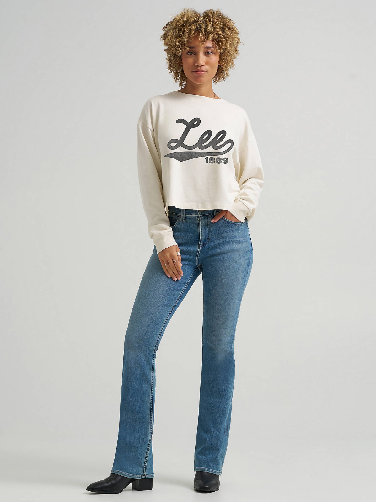 Women's 89' Crew Neck Sweatshirt - view 4
