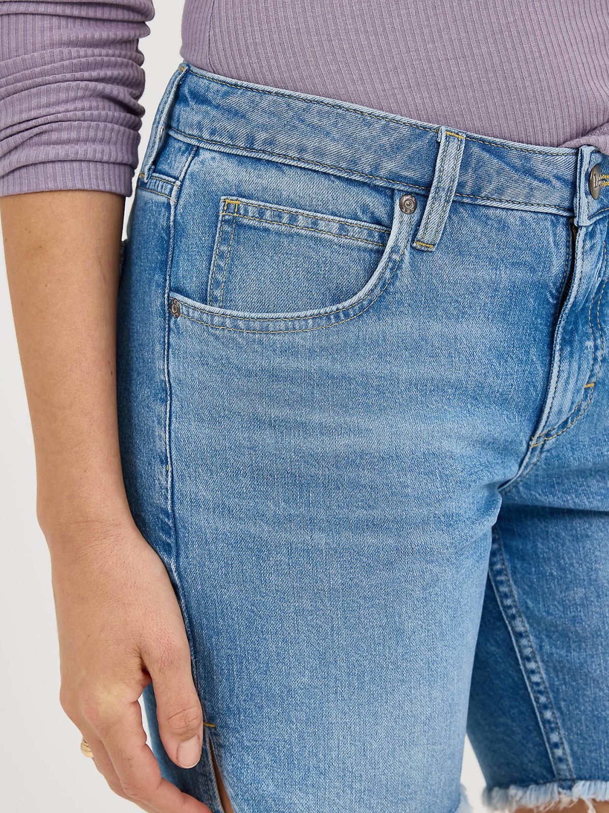 Women's Legendary Frayed Hem Side Slit Short - view 6