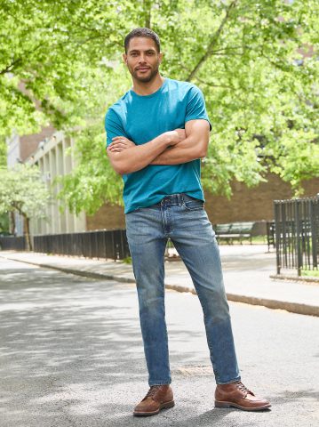 Men's Extreme Motion Straight Fit Tapered Leg Jean