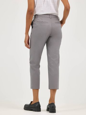 Women's Wrinkle Free Capri