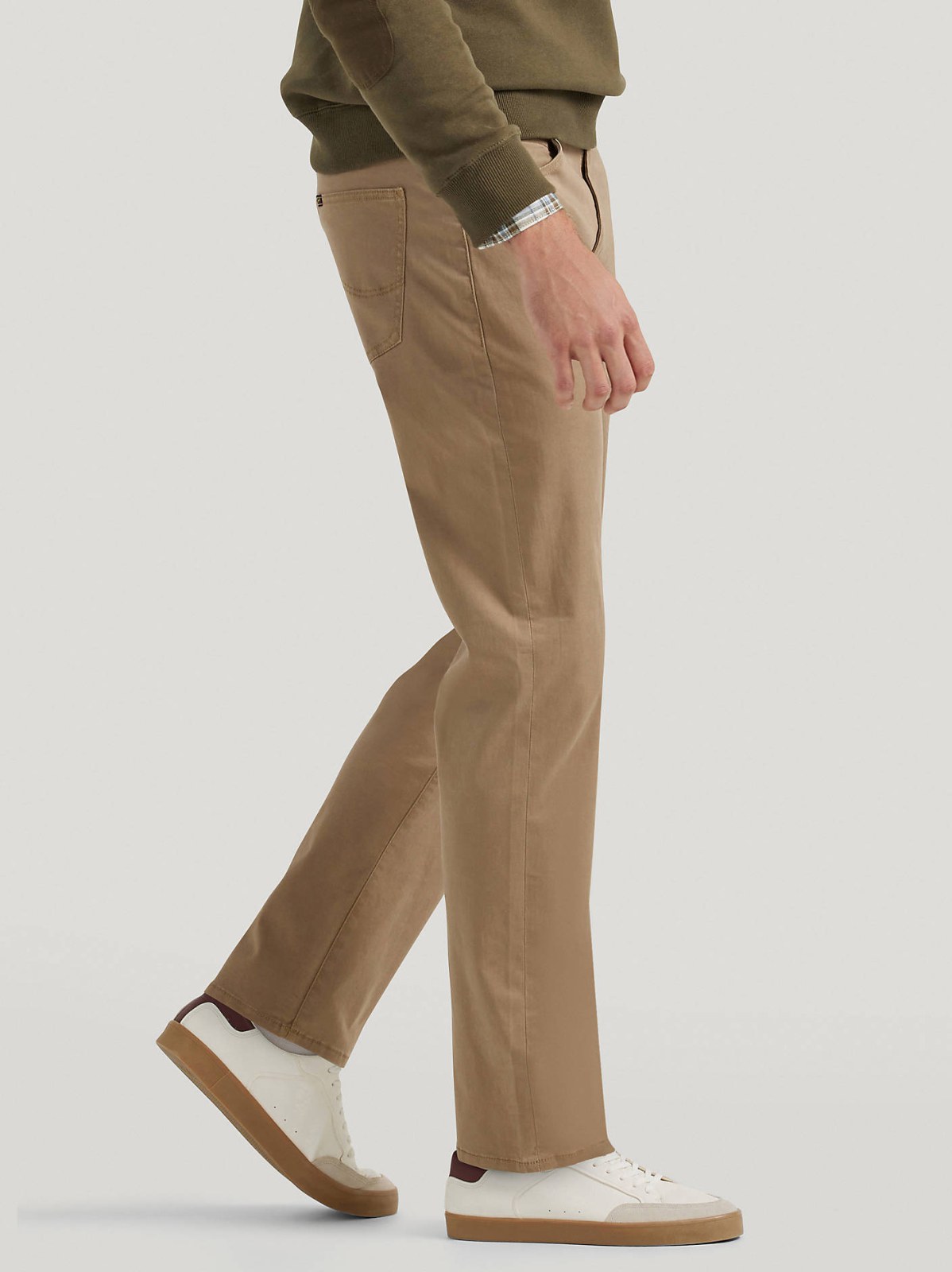 Men's Extreme Motion Straight Fit Tapered Leg Jean - view 4