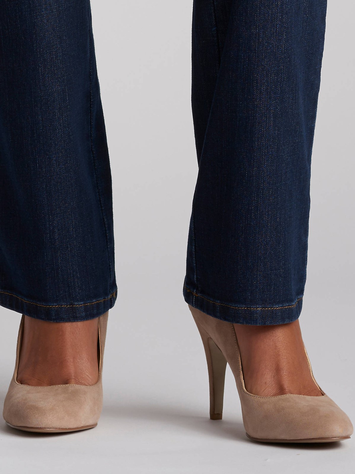 Women’s Stretch Relaxed Fit Straight Leg Jean - view 3