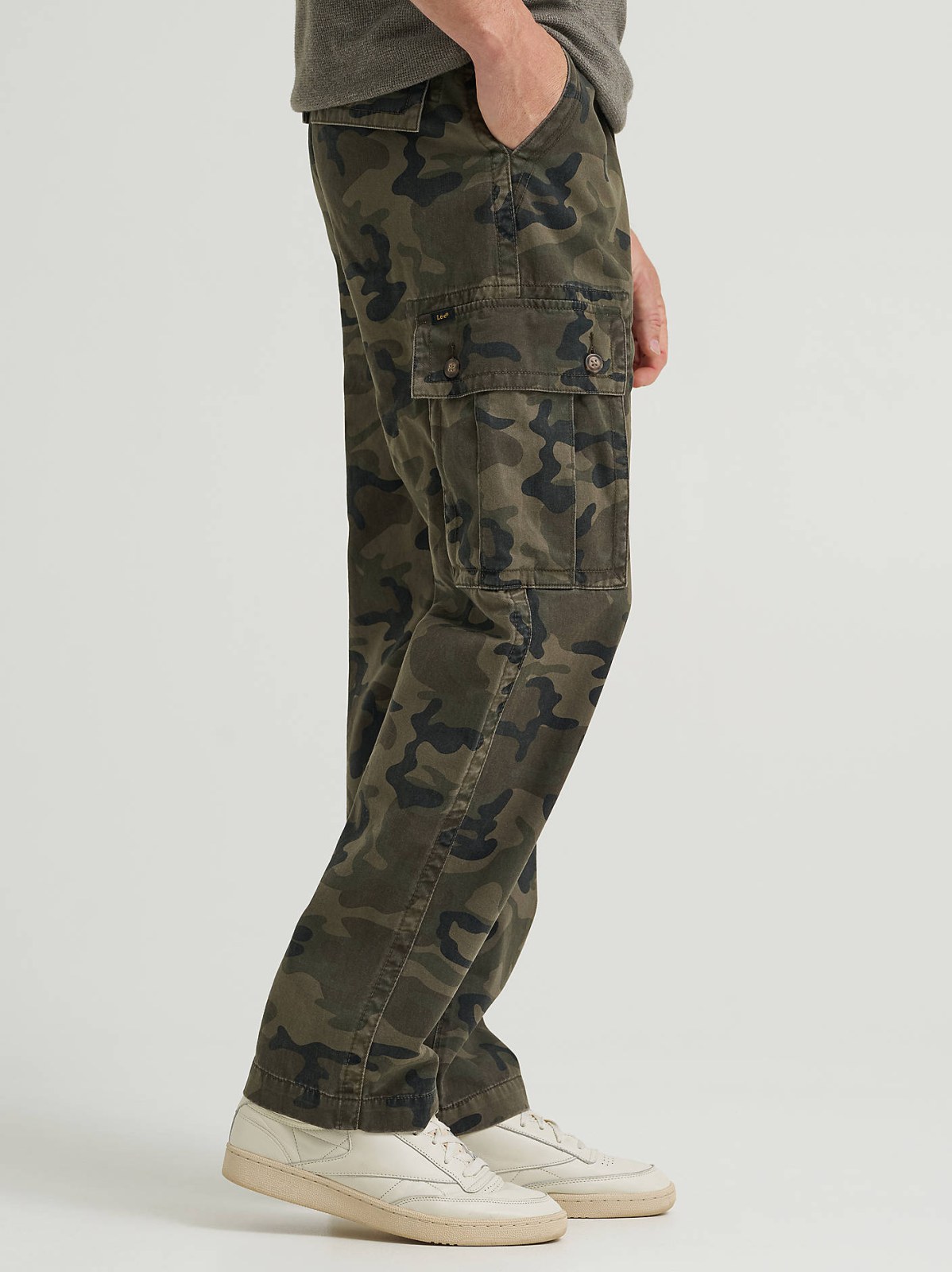Men's Legendary Loose Straight Cargo Pant - view 4