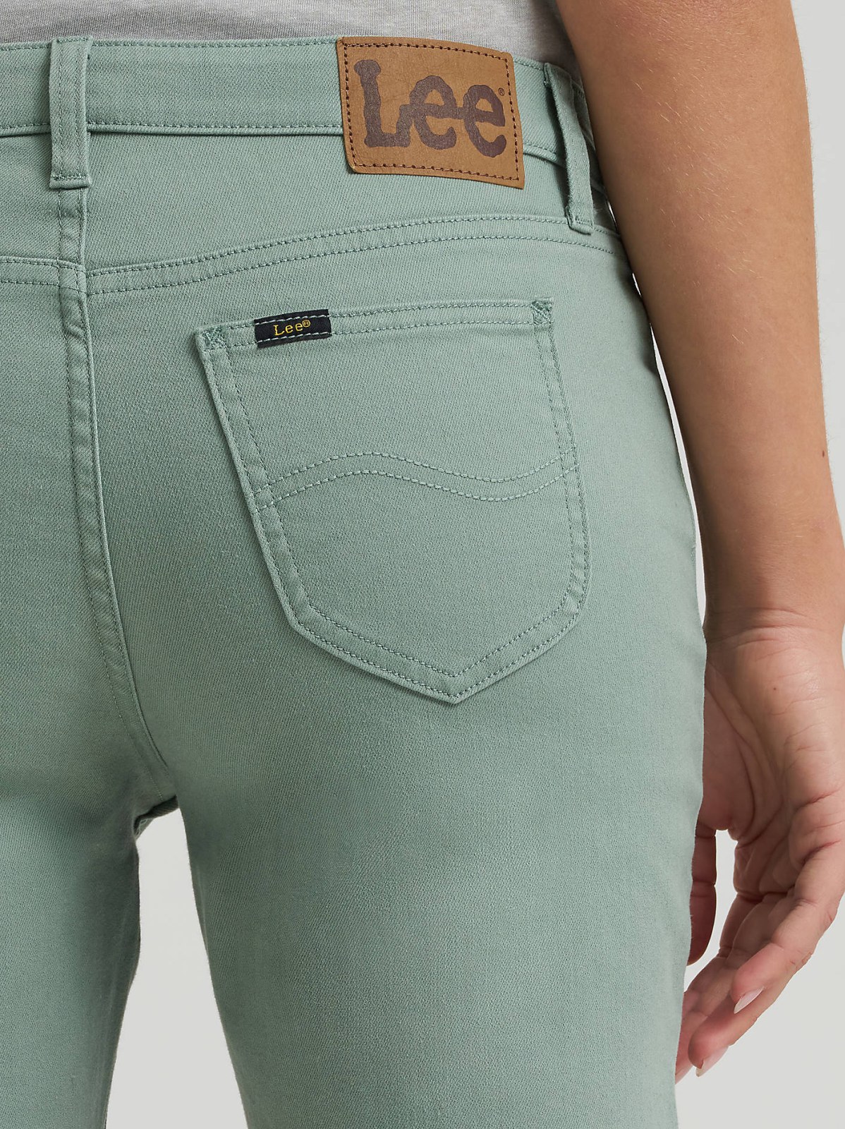 Women's Legendary Side Slit Denim Short - view 5