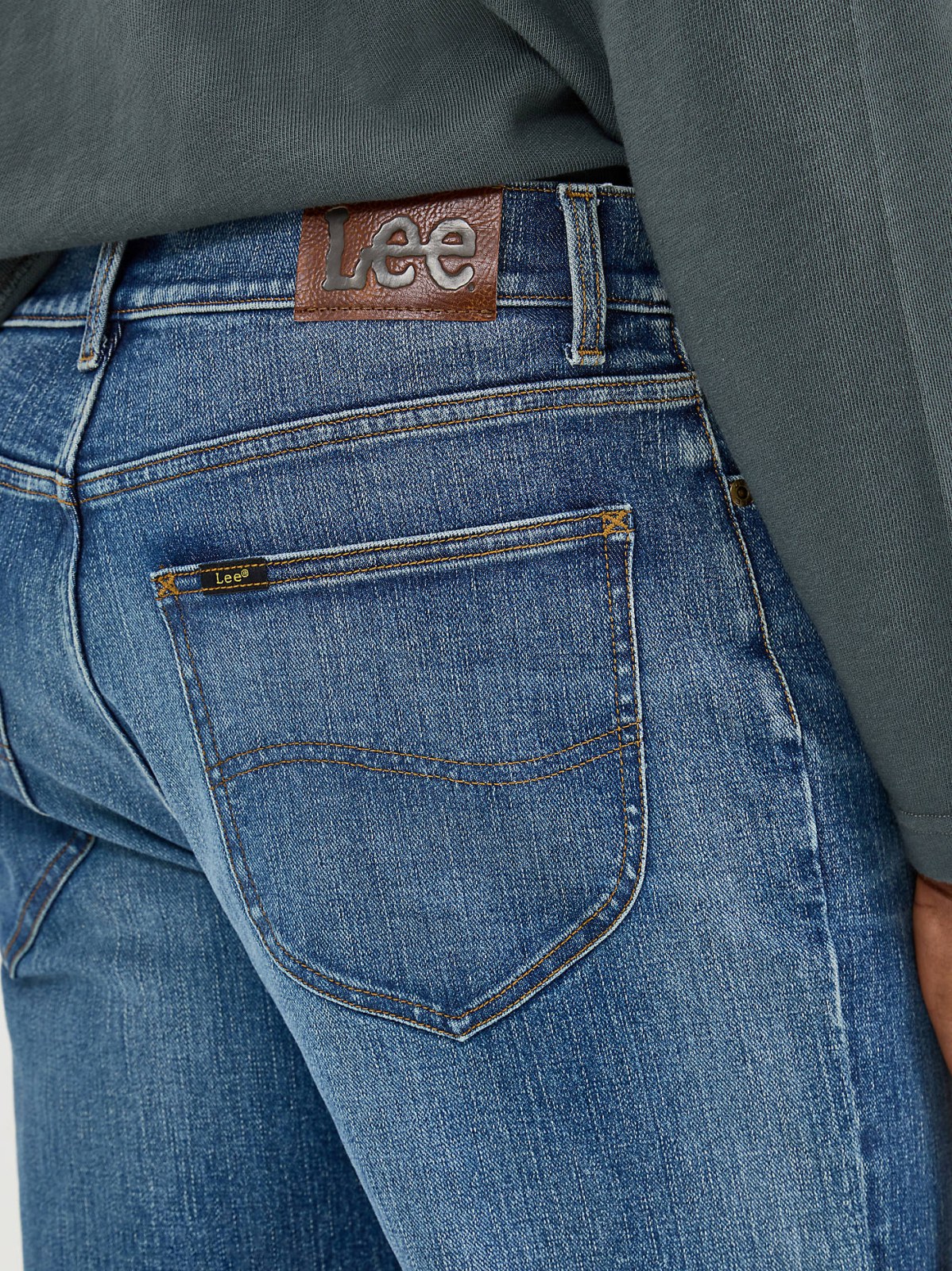 Men's Heritage Denim MVP Relaxed Straight Jean - view 5