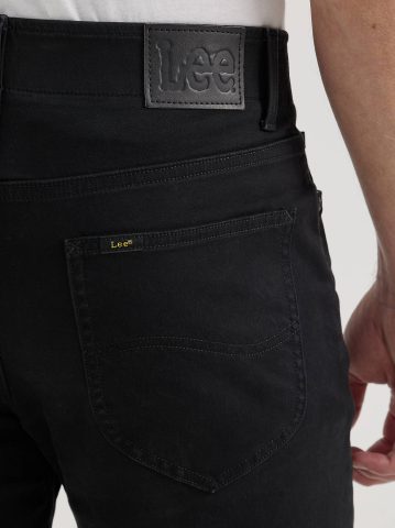 Men's Extreme Motion Regular Straight Twill Jean