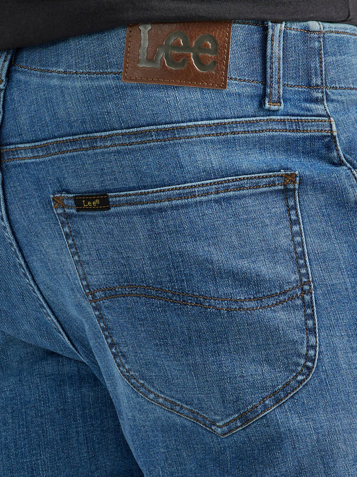 Men's Extreme Motion Regular Fit Straight Leg Jean - view 6