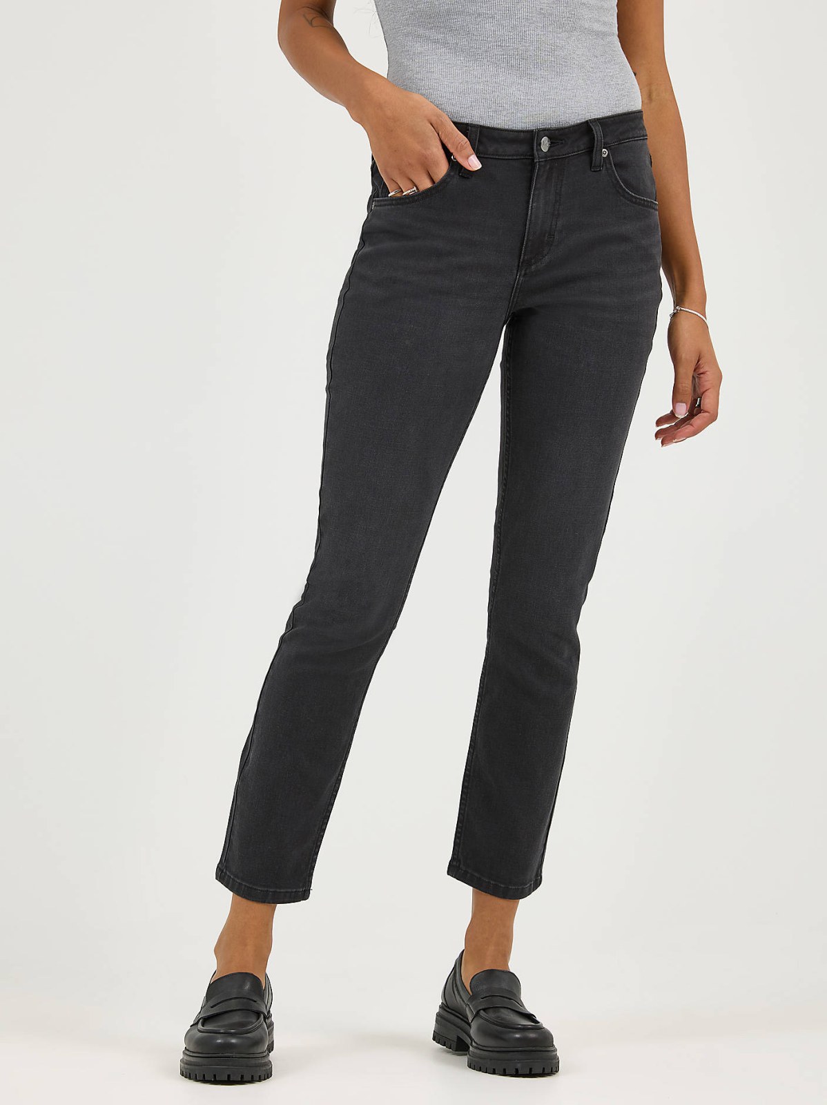 Women's Legendary Straight Crop - view 2