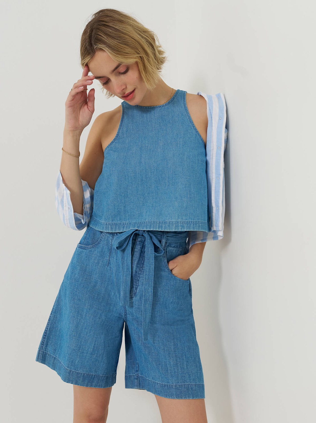 Women's Boxy Button Back Linen Tank Top - view 2