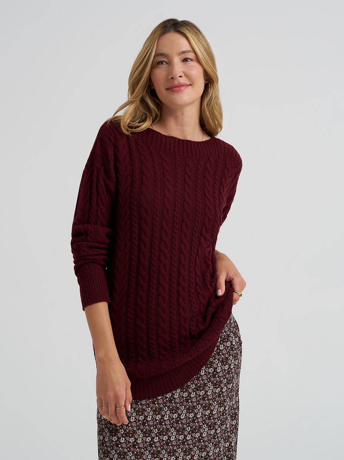 Women's Curved Hem Cable Knit Sweater