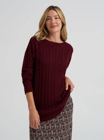 Women's Curved Hem Cable Knit Sweater