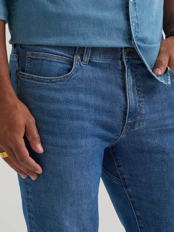 Men's Extreme Motion Regular Straight Jean with Cool Temp Technology