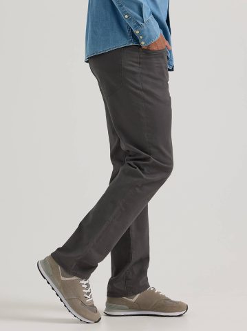 Men's Extreme Motion Relaxed Straight Twill Jean