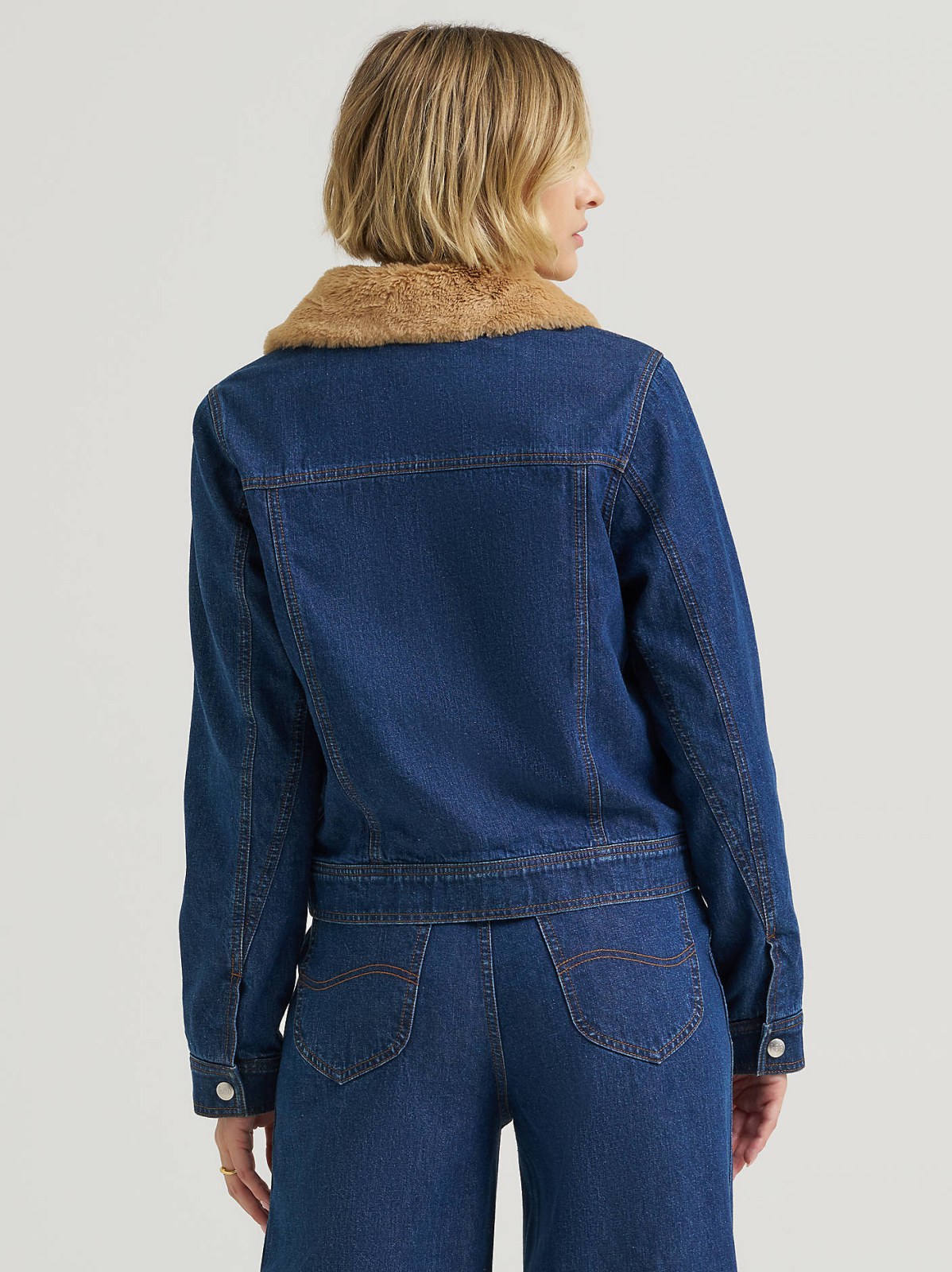 Women's Premium Removable Fur Collar Denim Jacket - view 2