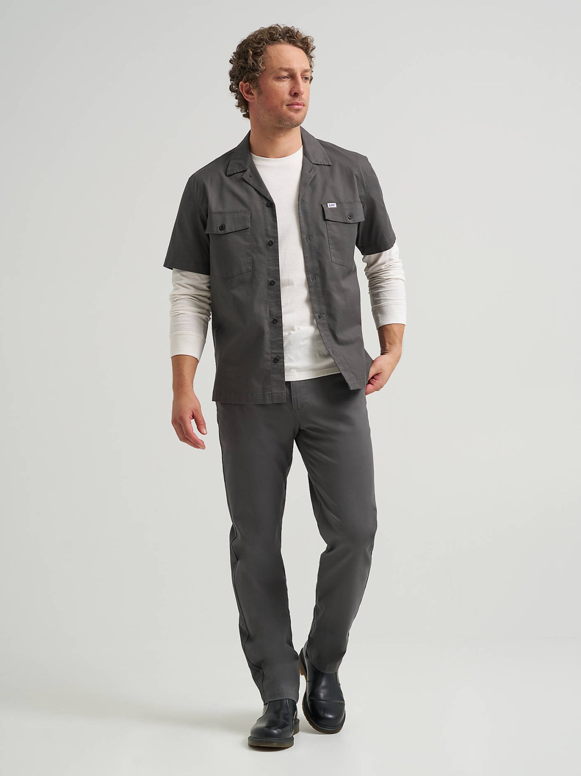 Men's Short Sleeve Relaxed Fit Button Down Workshirt - view 4