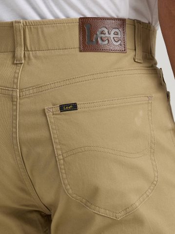 Men's Extreme Motion Relaxed Straight Twill Jean
