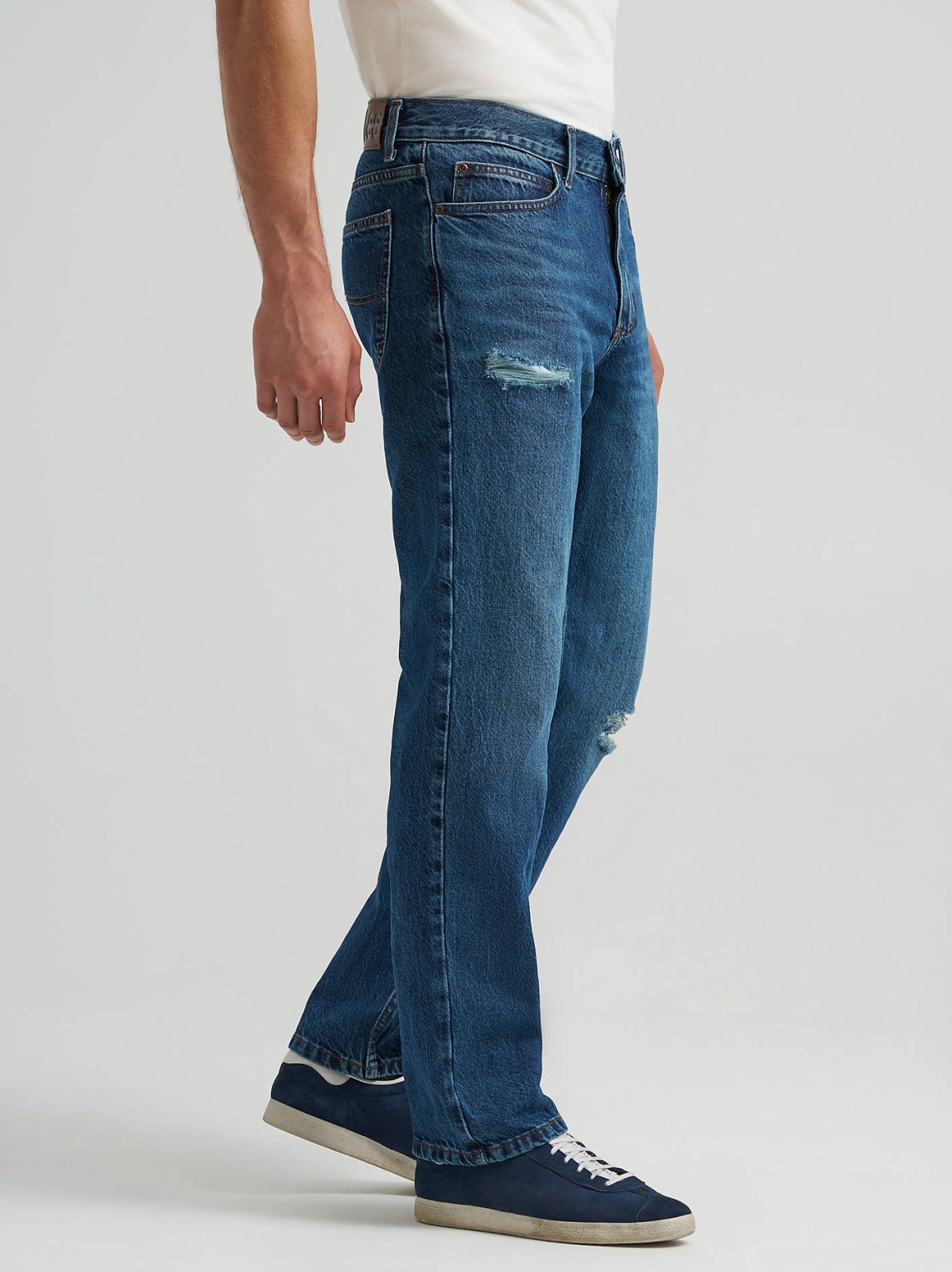 Men's Distressed 100% Cotton Relaxed Straight Jean - view 4