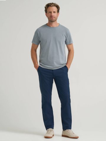 Men's Extreme Motion Regular Taper Chino Pant