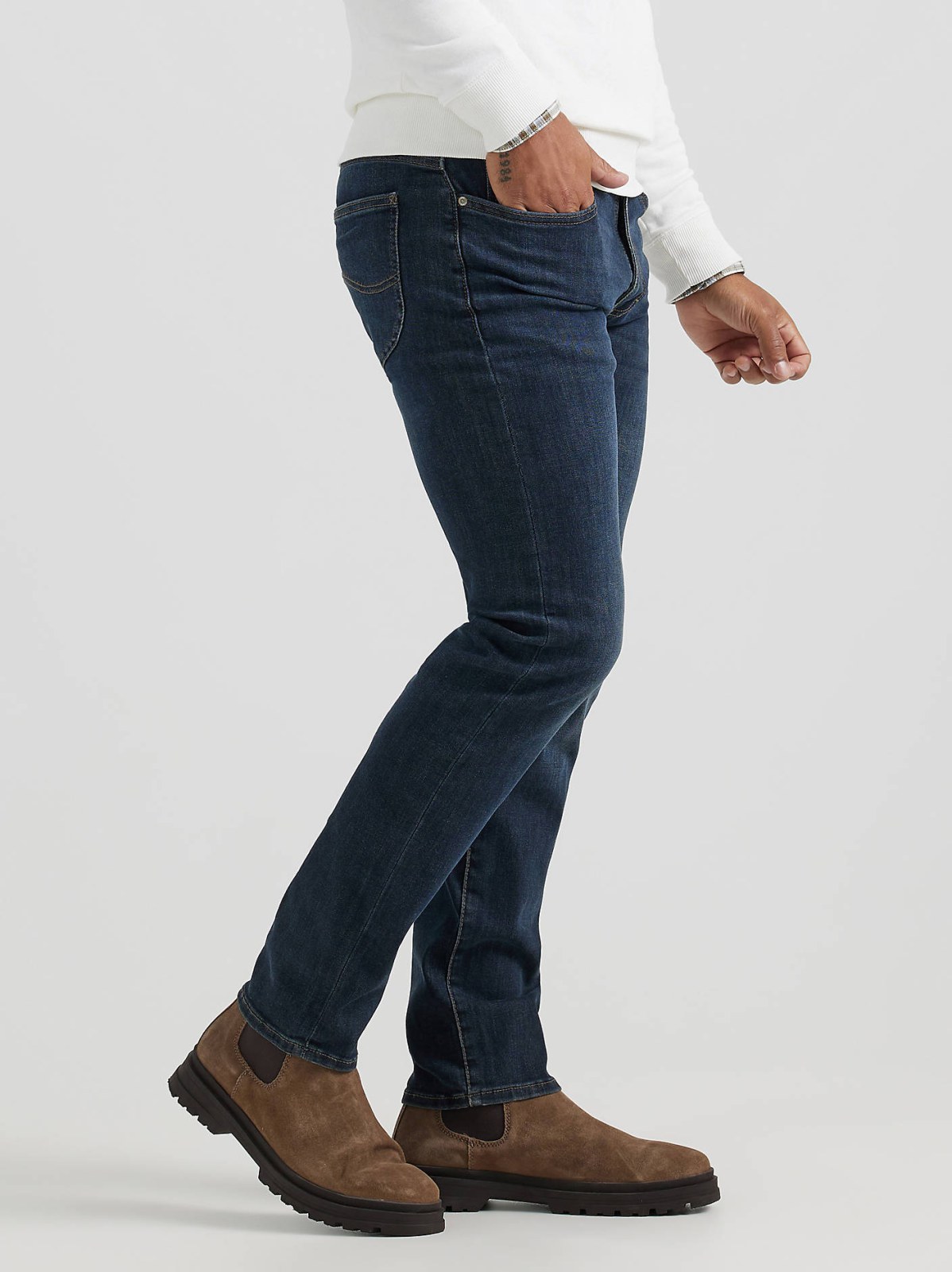 Men's Extreme Motion MVP Slim Fit Tapered Jean - view 4