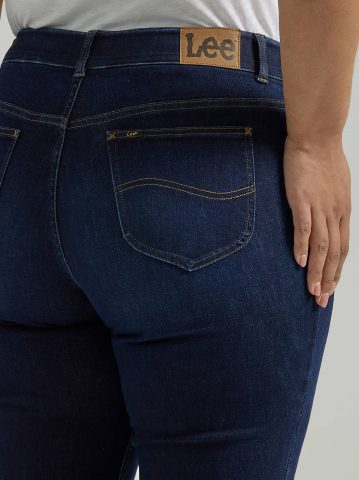 Women's Ultra Lux Comfort with Flex Motion Straight Jean (Plus)