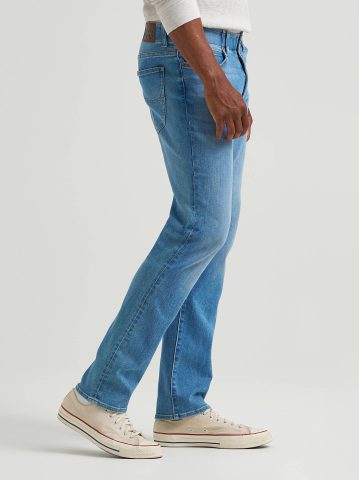Men's Extreme Motion Slim Straight Leg Jean