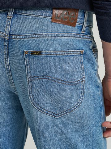 Men's Legendary Relaxed Straight Jean with SoftAge™