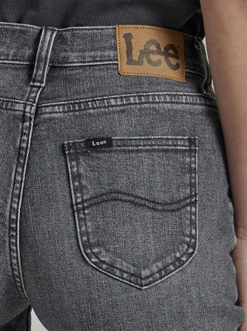 Women's Legendary Flare Jean