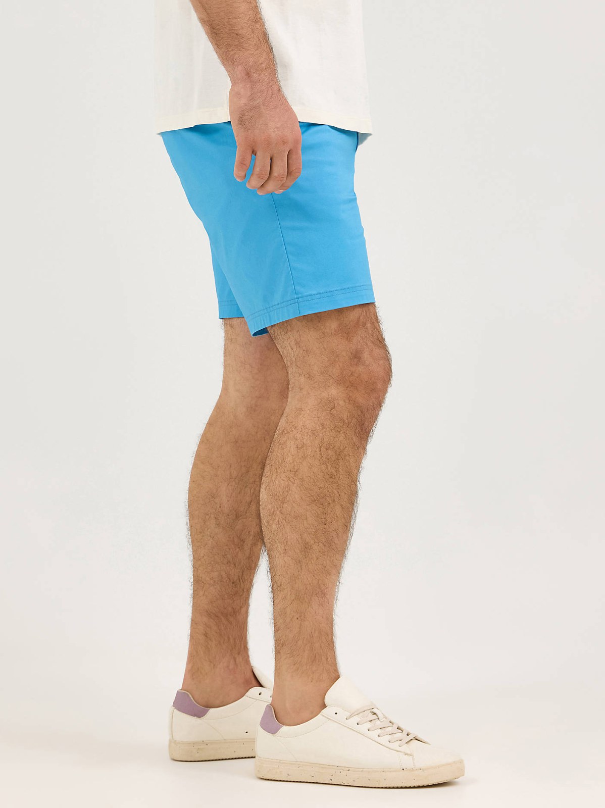 Men's Extreme Motion 7" Flat Front Short - view 4