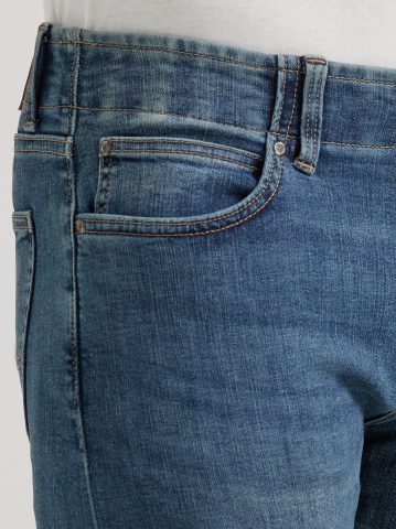 Men's Extreme Motion Slim Straight Leg Jean