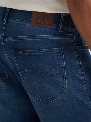 Men's Extreme Motion Single Layer Warming Regular Taper Jean