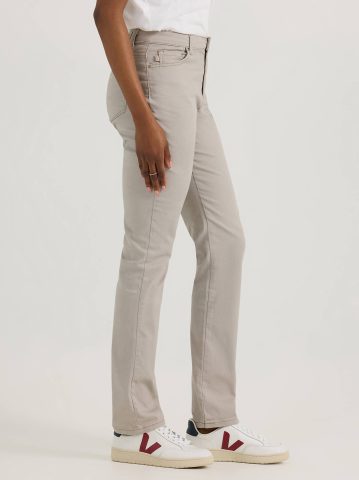 Women's Instantly Slims Relaxed Fit Straight Leg Jean