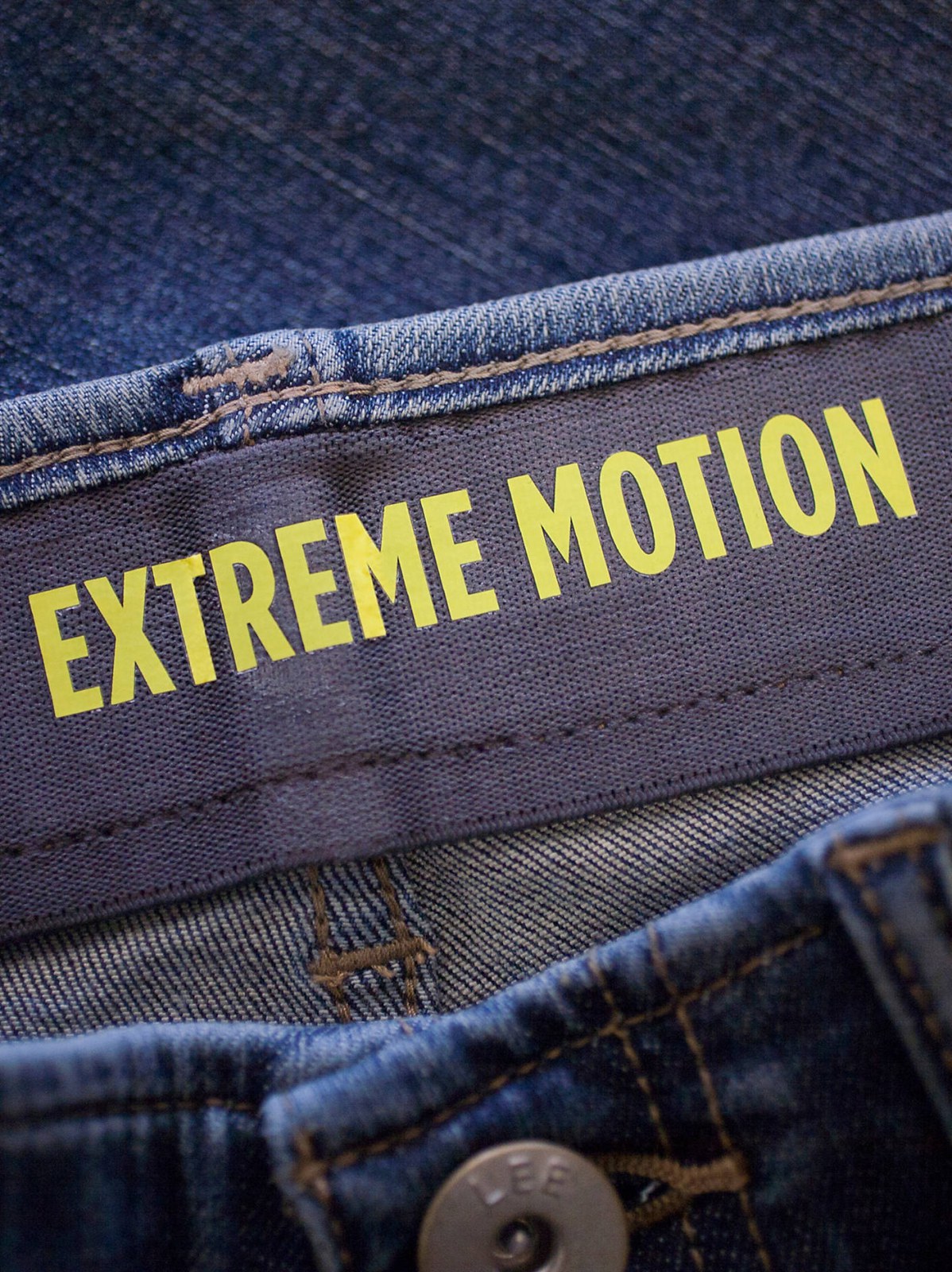 Men's Extreme Motion Straight Fit Tapered Leg Jean - view 8
