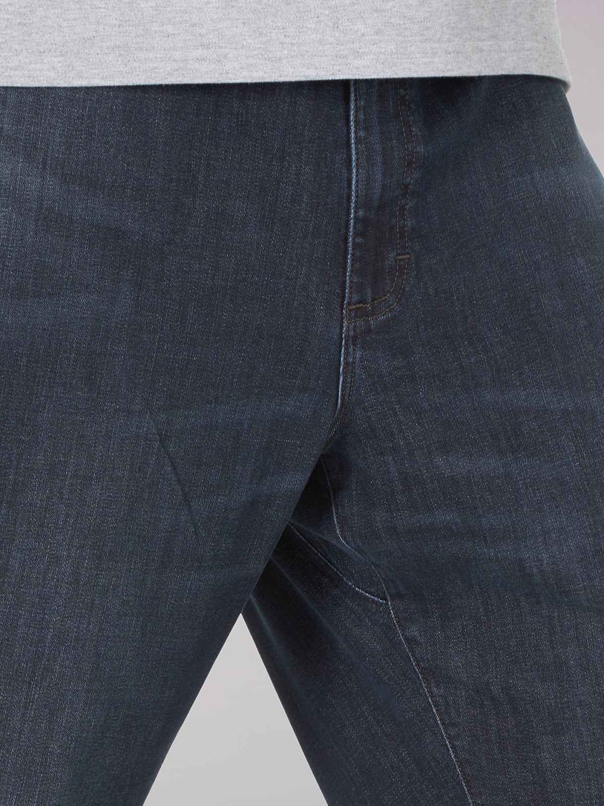 Men's Extreme Motion MVP Relaxed Straight Jean (Big & Tall) - view 7