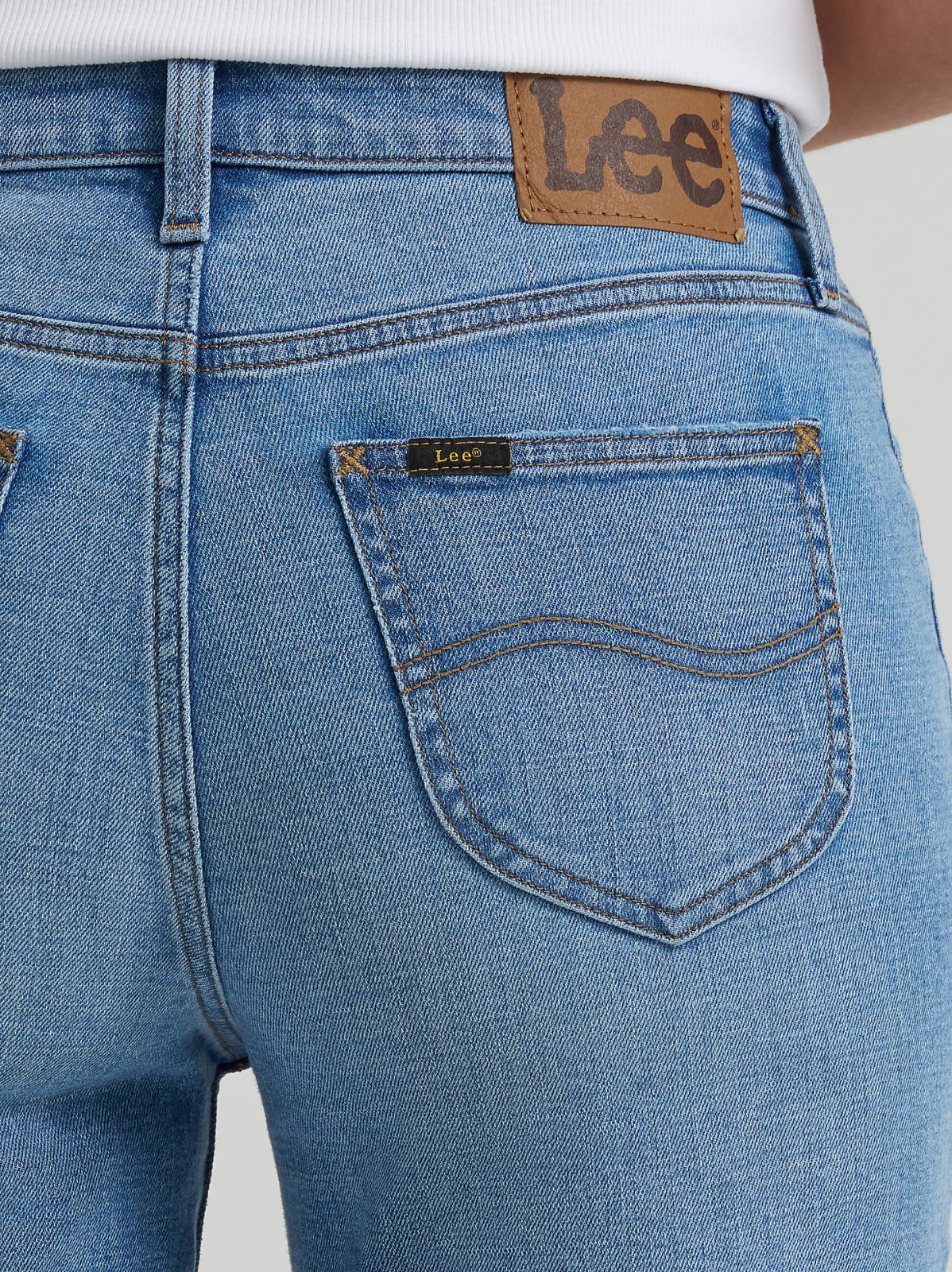 Women's Legendary Relaxed Denim Bermuda - view 5