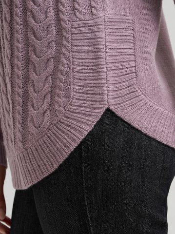 Women's Curved Hem Cable Knit Sweater