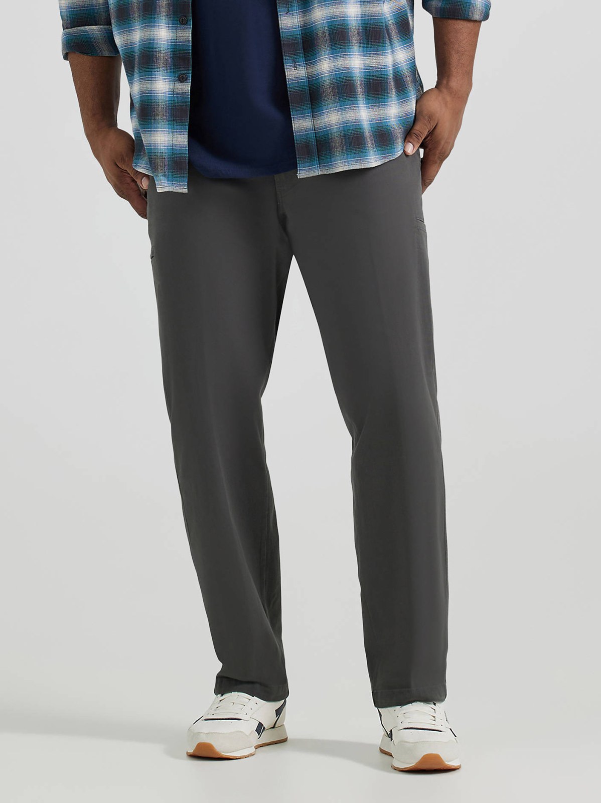 Men's Extreme Motion Straight Fit Cargo Pant (Big & Tall) - view 2