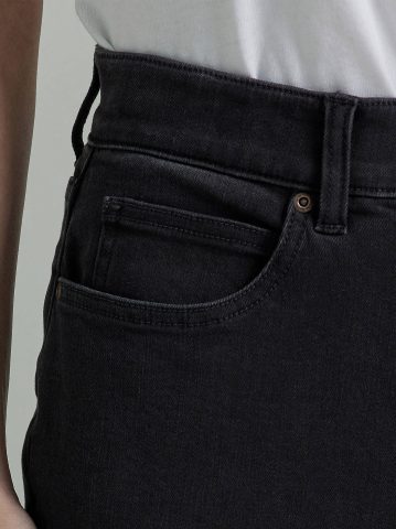 Women's Ultra Lux Comfort with Flex Motion Straight Jean