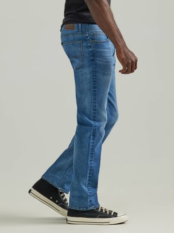 Men's Extreme Motion Regular Fit Straight Leg Jean