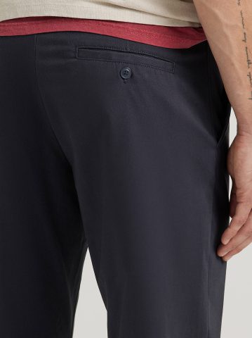Men's Extreme Motion MVP Relaxed Fit Flat Front Pant