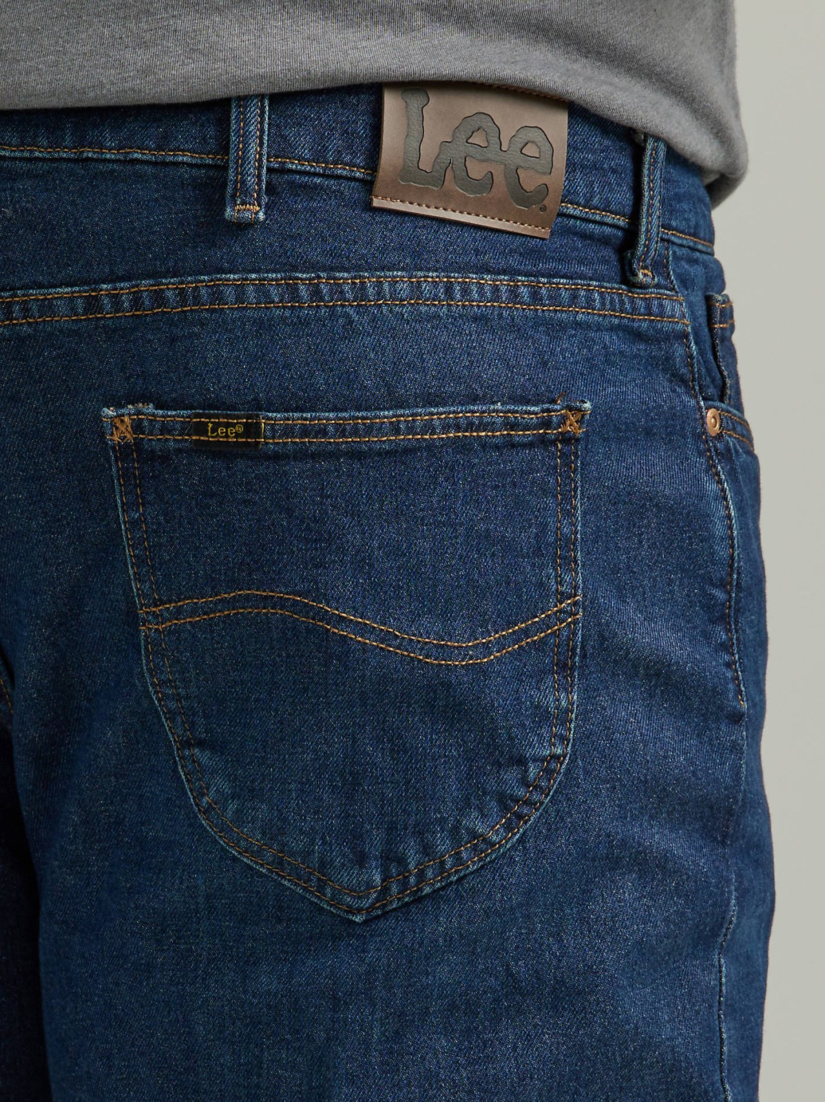 Men's Legendary Relaxed Straight Jean (Big &Tall) - view 6