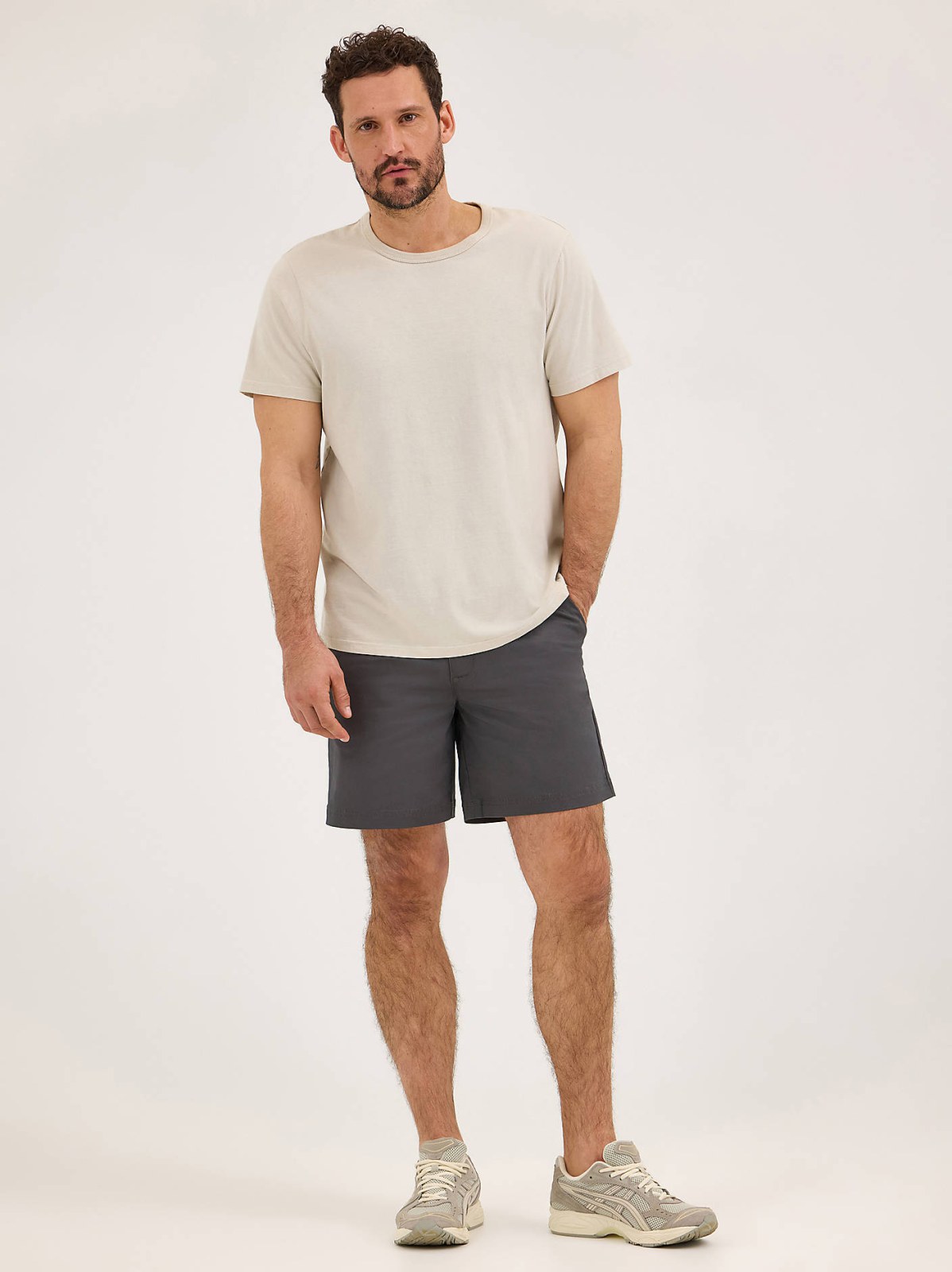 Men's Extreme Motion 7" Flat Front Short