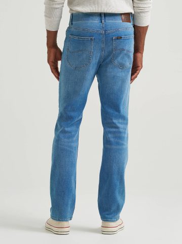 Men's Extreme Motion Slim Straight Leg Jean