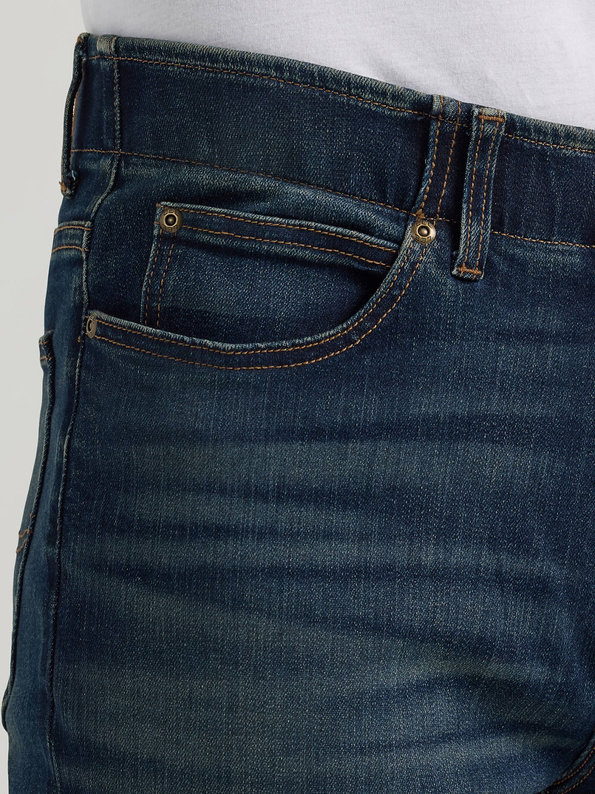Men's Extreme Motion Relaxed Straight Jean - view 6