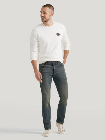 Men's Extreme Motion Straight Fit Tapered Leg Jean — alternate view