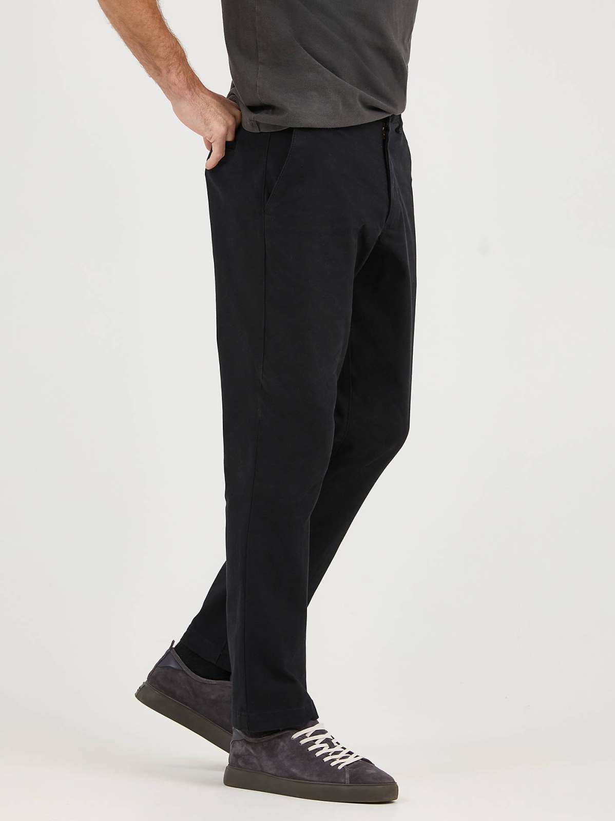 Men's Extreme Motion Relaxed Fit Khaki Pant - view 4
