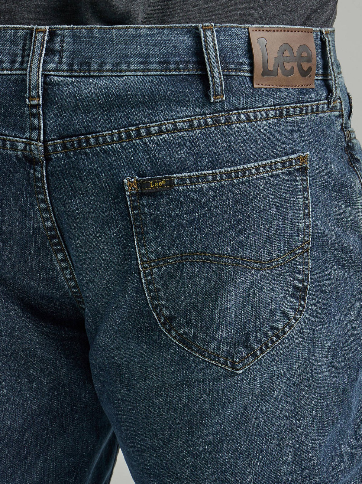 Men's Legendary Relaxed Straight Jean (Big &Tall) - view 5