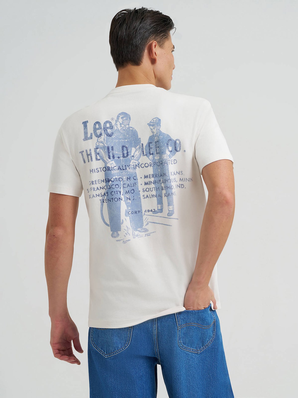 Men's Relaxed Fit H.D. Lee Graphic Tee - view 6